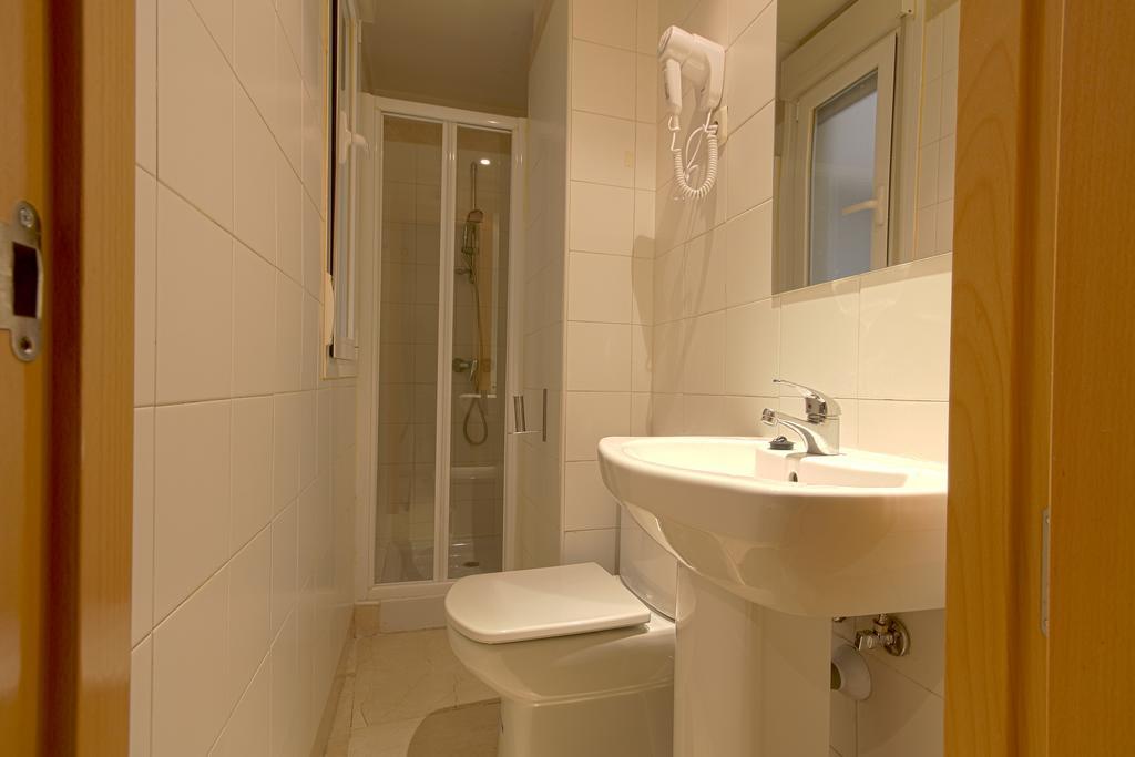 Suites You Mercury مدريد الغرفة الصورة